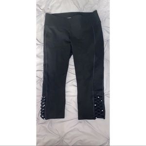 Nygard Slims Luxe Capri Leggings